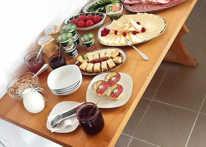 Zur Schlinge イン *